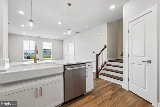 Building Photo - 20167 Northpark Dr
