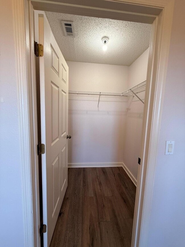 Building Photo - 4276 Calinda Ln