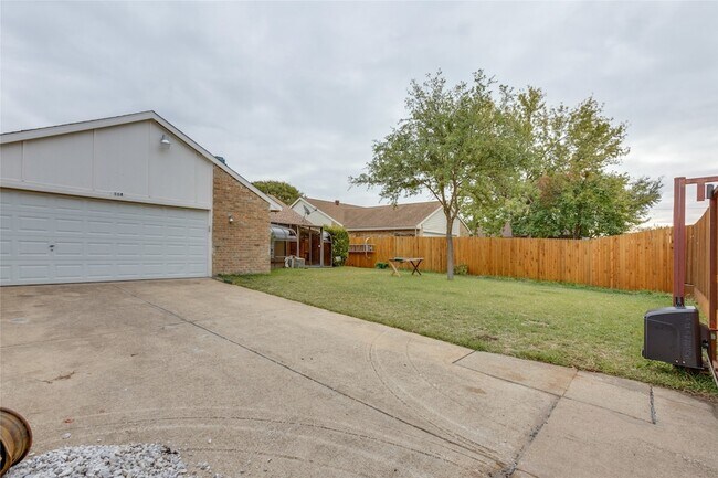 Building Photo - 114 Camilla Ln