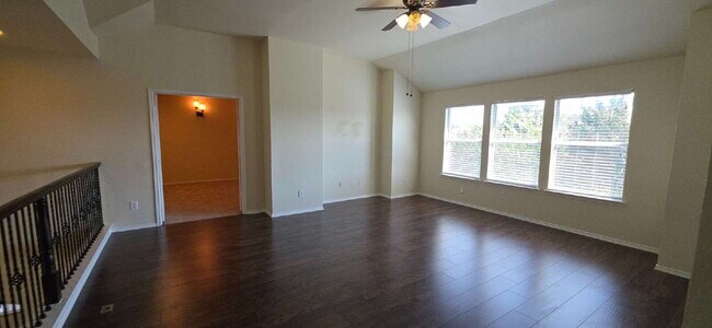 Building Photo - Expansive Mansfield Home with 5 Bedrooms, ...