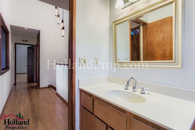 Building Photo - Coming Soon!   Peaceful Retreat in a Seclu...