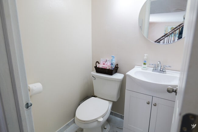 Building Photo - 850 Indian Wells Cir