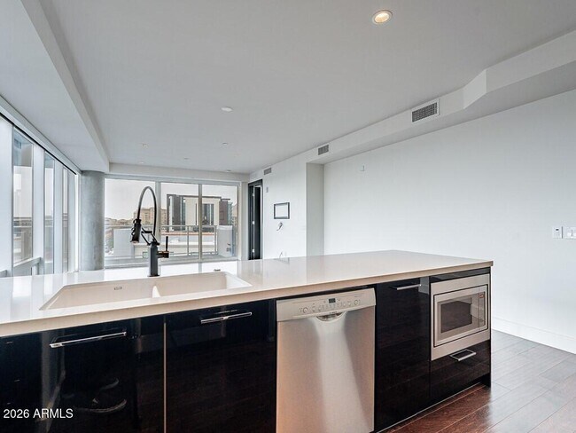 Building Photo - 4422 N 75th St