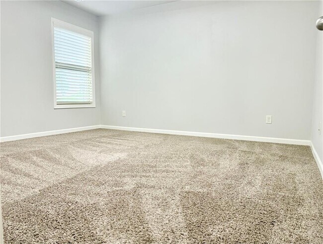 Building Photo - 4230 Miramount Overlook