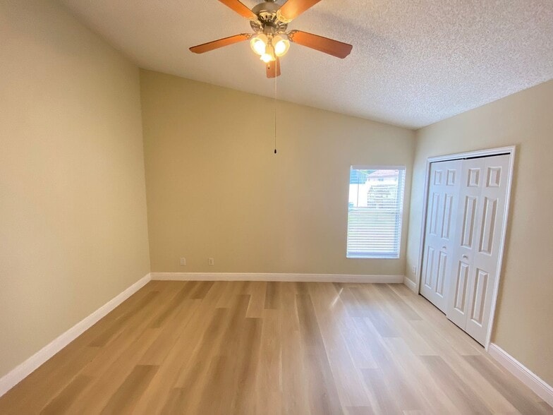 Building Photo - 1019 Great Shady Ln