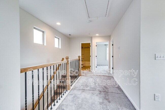 Building Photo - 101 Bellagio Villas Dr