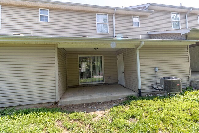 Building Photo - 1619 Citadel Dr