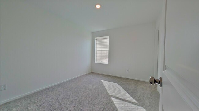 Building Photo - 16806 Old Wagon Wy