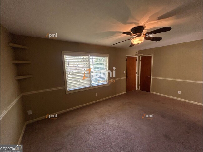 Building Photo - 1549 Barcelona Dr