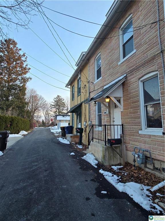 Building Photo - 2066 Grape St