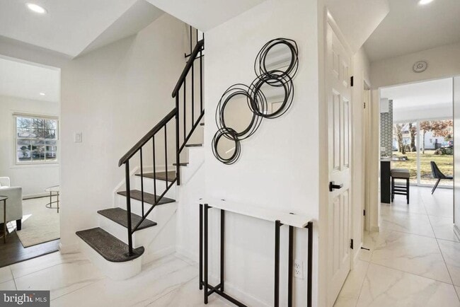 Building Photo - 13134 Madonna Ln