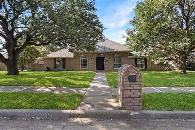 Building Photo - 2600 Northcrest Dr