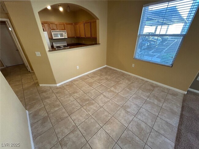 Building Photo - 10550 W Alexander Rd