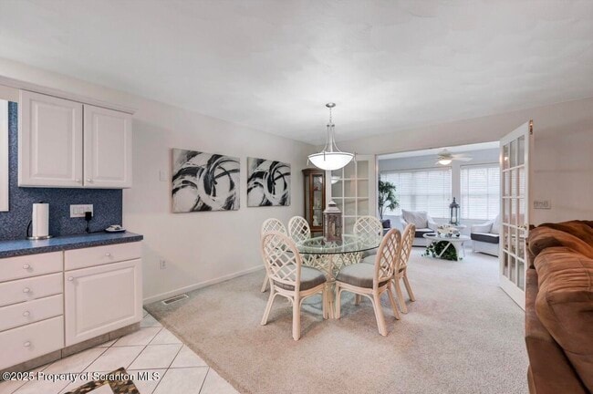 Building Photo - 11 Gilroy St