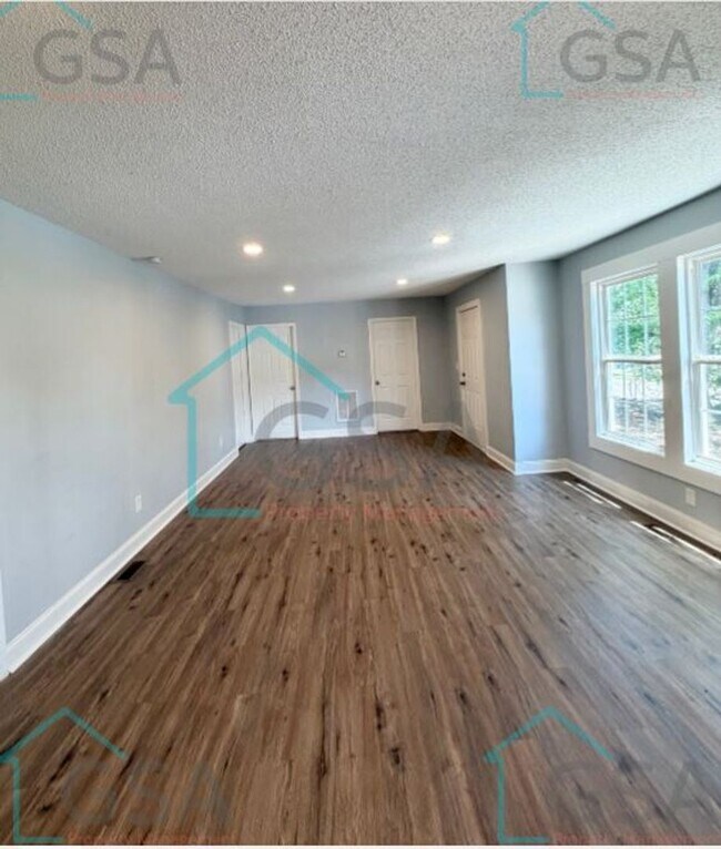 Building Photo - 2 Bedroom 2 Bath Available!