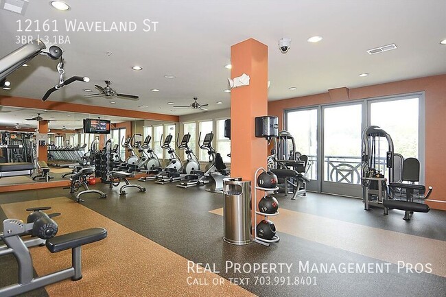 Building Photo - 12161 Waveland St