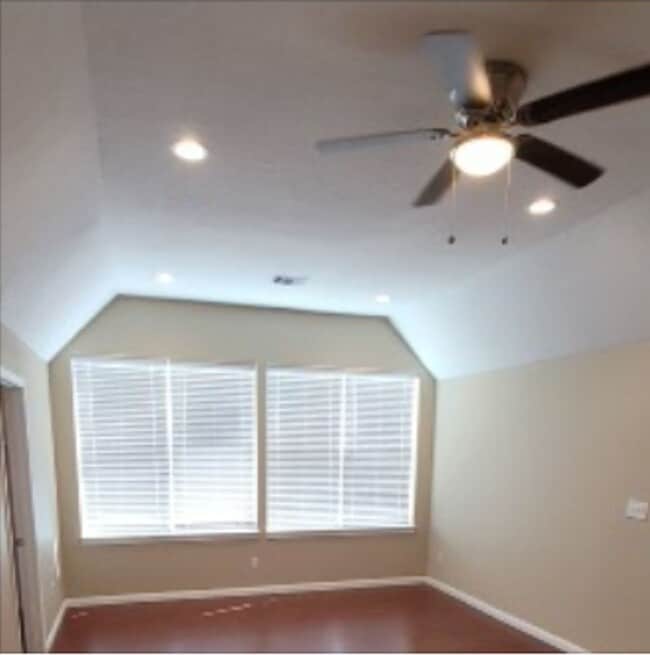 Main Bedroom - 2530 S Sacramento Ave