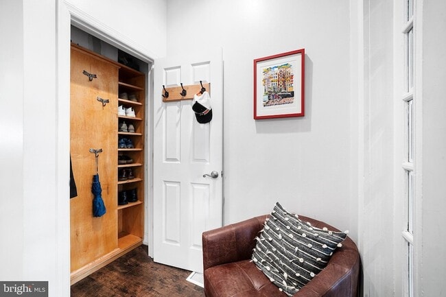 Building Photo - 1236 Snyder Ave