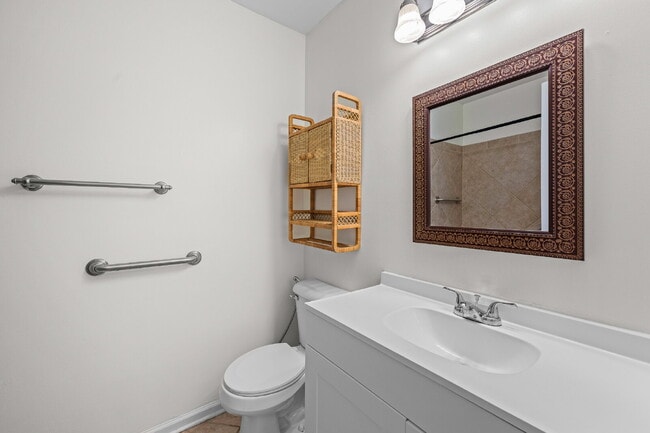 Building Photo - 314 Pebble Ln