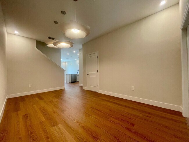 Building Photo - 6159 Park Promenade Way