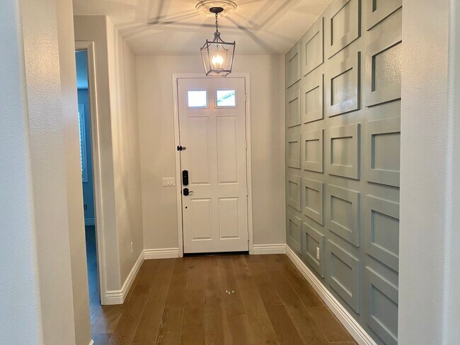 Building Photo - 26529 Craftsmen Ct