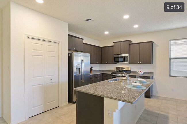 Building Photo - 5313 Camino del Griego