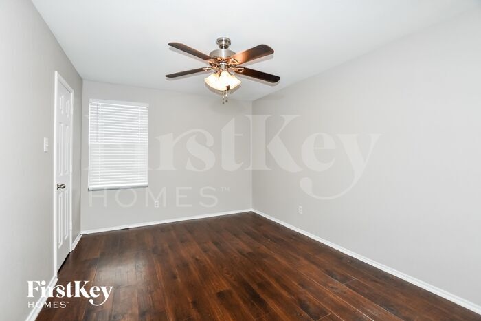 Building Photo - 501 Coolidge Ln