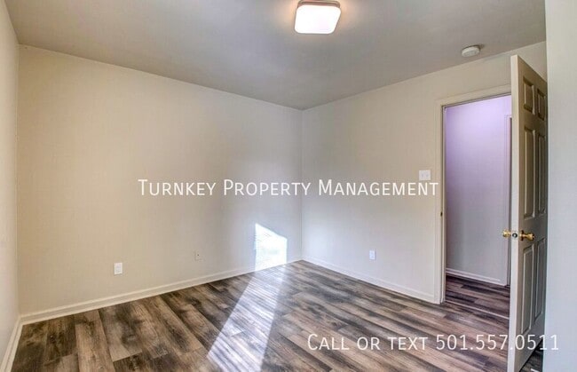 Building Photo - 5557 Springvale Rd