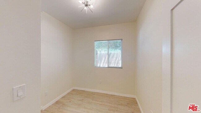 Building Photo - 7252 Glade Ave