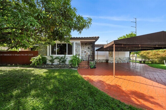 Primary Photo - 6150 SW 15th St