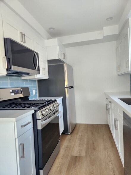 Building Photo - 2336 34th St