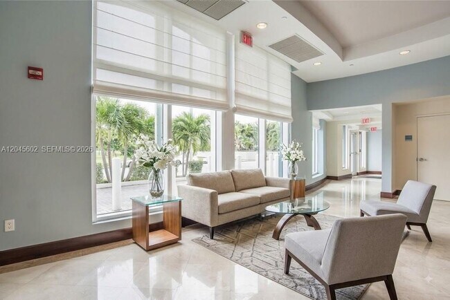 Building Photo - 7600 Collins Ave