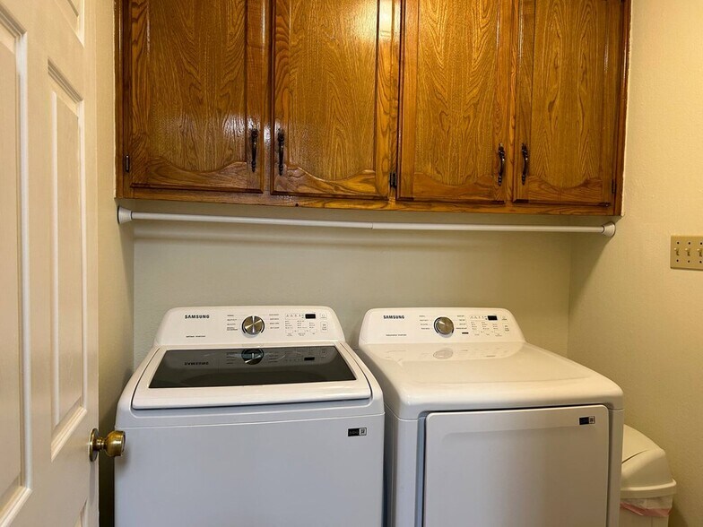 Building Photo - 33 Cibola Ct