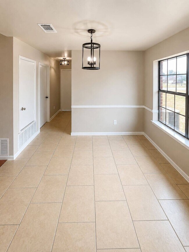 Building Photo - 1804 Moonstone Dr