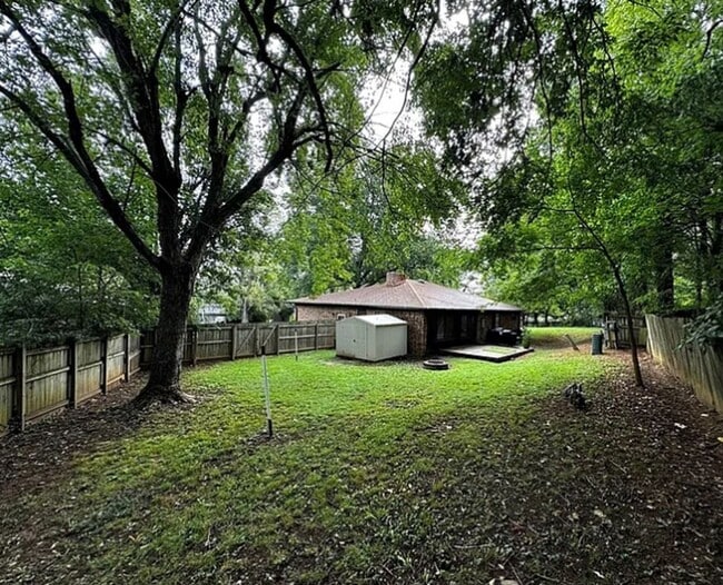 Building Photo - 1739 Creek Ct