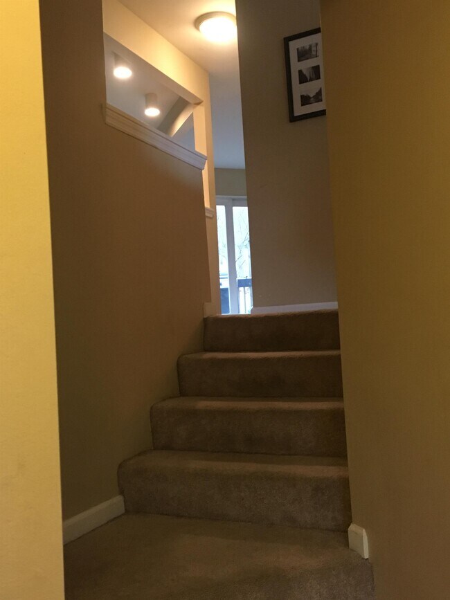 Building Photo - 4 Westfield Pl