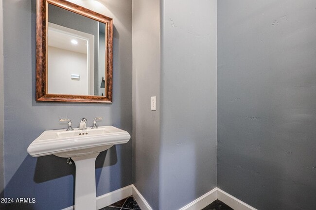 Building Photo - 17813 N 57th Pl