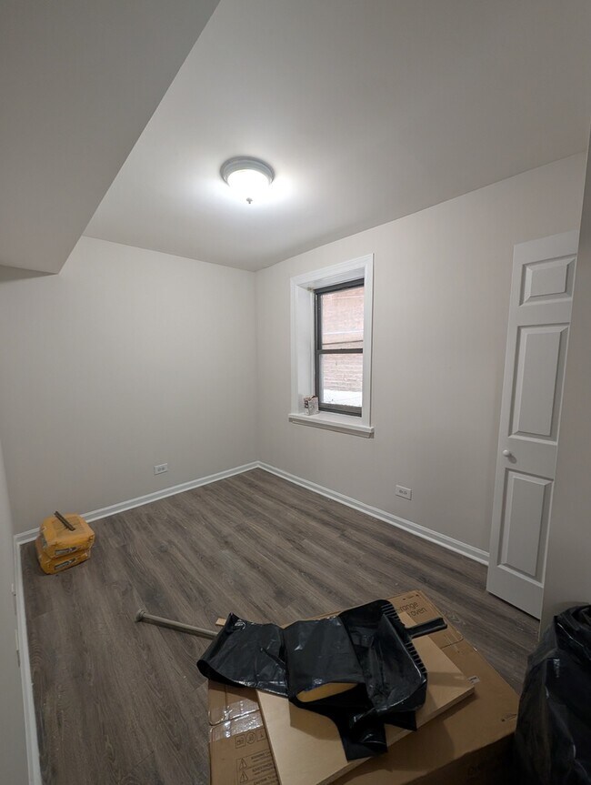 Building Photo - 2118 N Whipple St