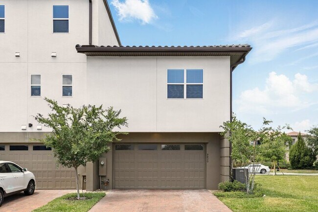 Building Photo - 9820 Bucklow Hill Dr