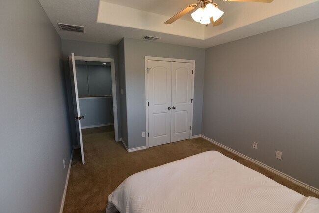 Building Photo - Great 4 Bedroom 2.5 Bathroom, In Bridle Ga...