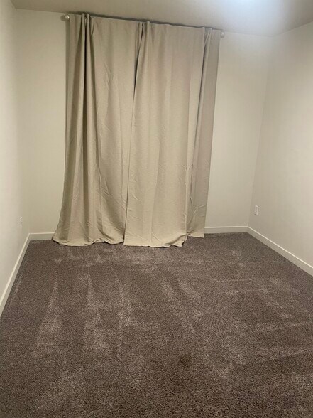 Building Photo - 716 N. State St.