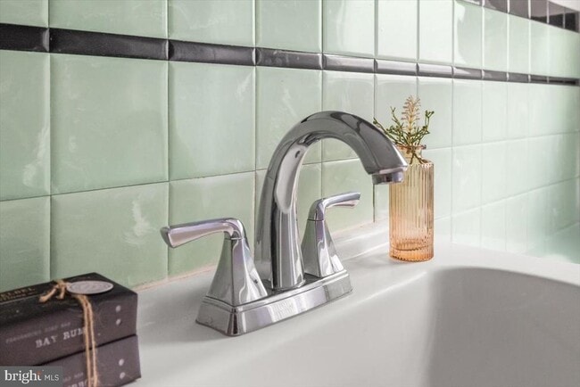 Building Photo - 312 Shawnee Ave