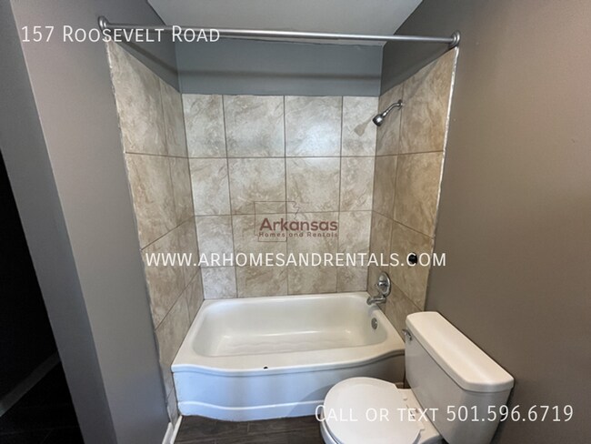 Building Photo - 157 Roosevelt Rd