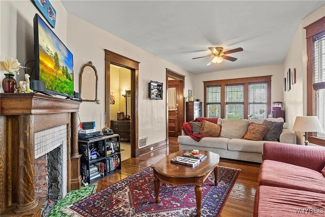 Building Photo - 343 Baynes St