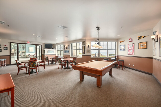 Building Photo - 4130 S Lake Dr