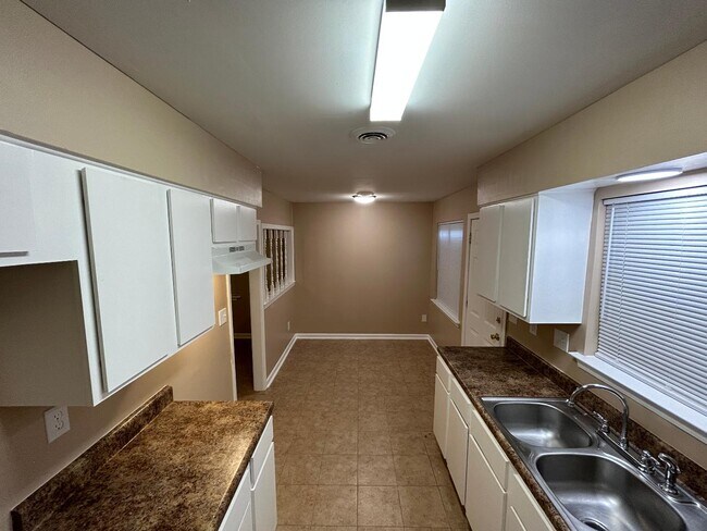 Building Photo - 3741 Rainford Dr