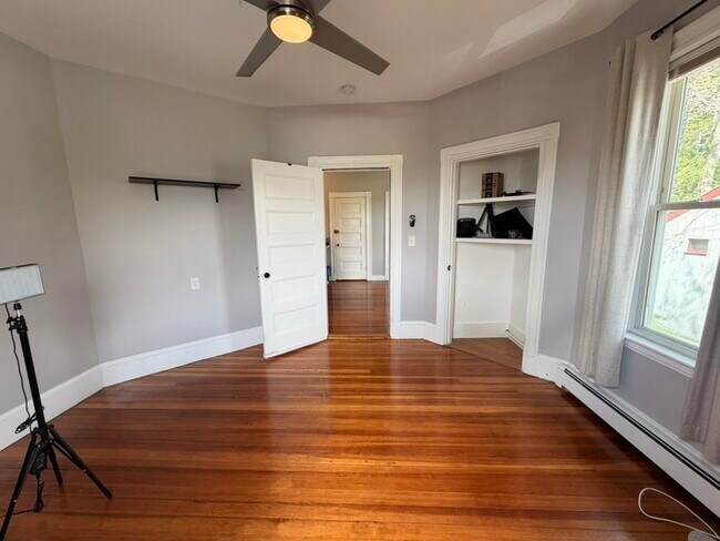 Building Photo - 149 Fisher Ave