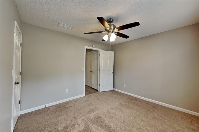 Building Photo - 252 Creel Chase NW