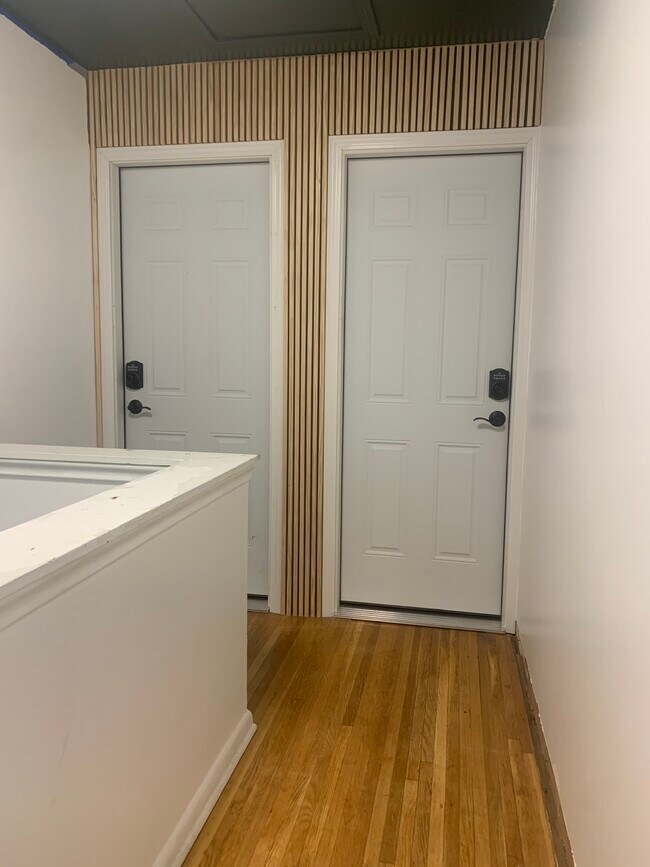 Building Photo - 3321 Bryant Ave S