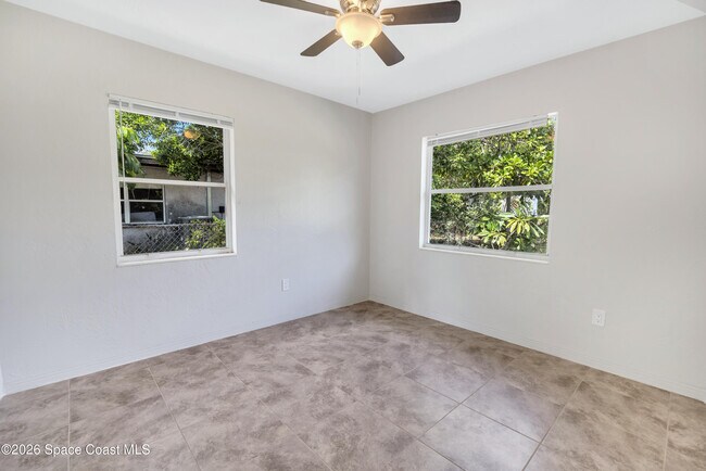 Building Photo - 644 Nida Dr